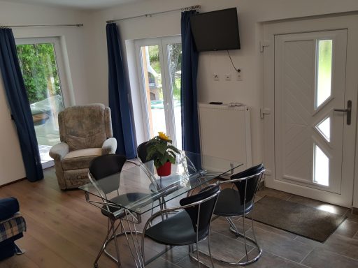 Esstisch im Wohnzimmer