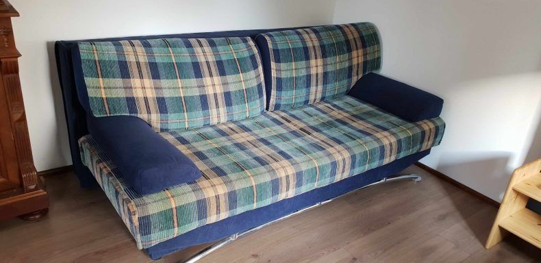 Wohnzimmer Couch eingeklappt