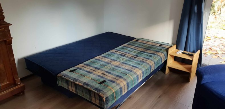 Wohnzimmer Couch ausgeklappt