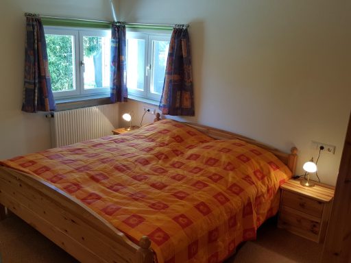 Schlafzimmer 1 mit Doppelbett